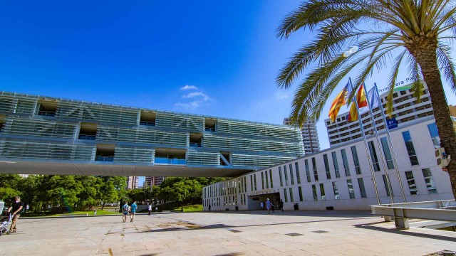 Diputación concede una subvención a Benidorm para fomentar la transparencia