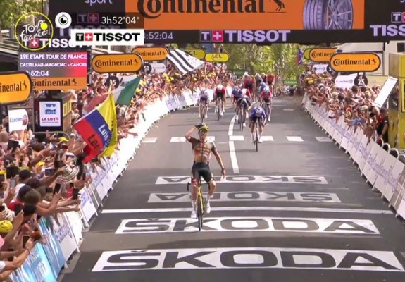 Laporte sorprende al esprint y redondea el festival de Jumbo