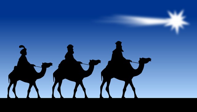 Fisioterapeutas recuerdan a los Reyes Magos la importancia de vigilar sus posturas al cargar regalos

