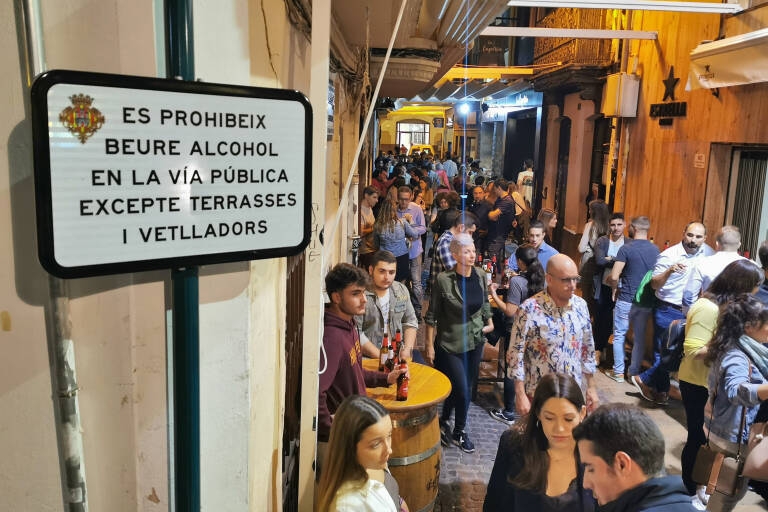 Castelló mantiene abierto hasta el 8 de agosto el plazo para alegar a la retirada de la ZAS de tascas