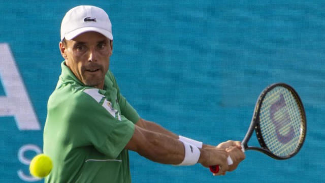 El peruano Varillas elimina a Roberto Bautista en el torneo de Gstaad