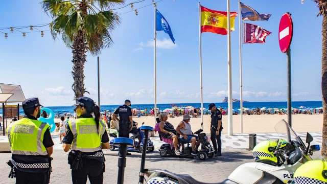 Benidorm intensifica el control sobre el alquiler y uso de vehículos de movilidad personal 