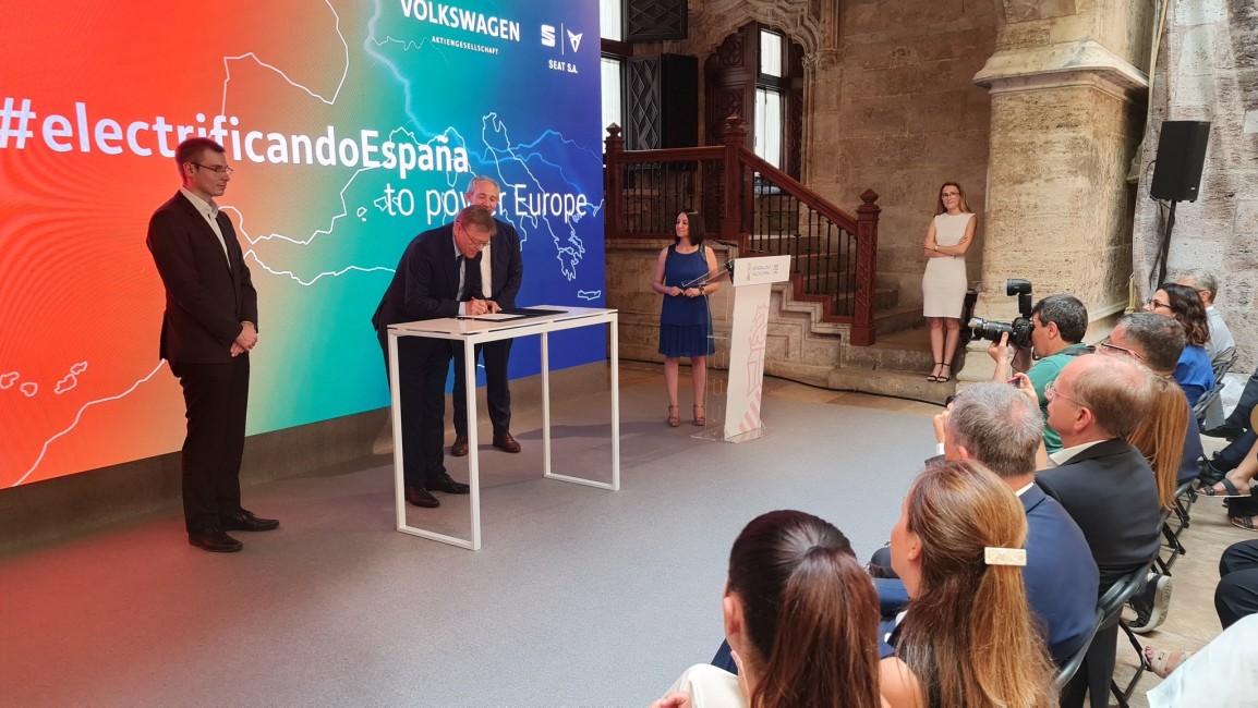Firma del convenio con PowerCo. Foto: GVA - 