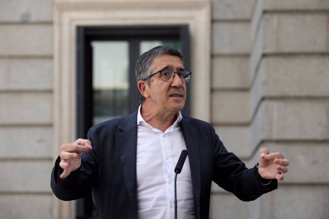Patxi López releva a Héctor Gómez y será el nuevo portavoz del PSOE en el Congreso