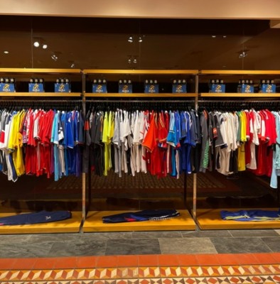 The Football Market, la casa de las camisetas 'vintage', raras y clásicas llega en agosto a Alicante
