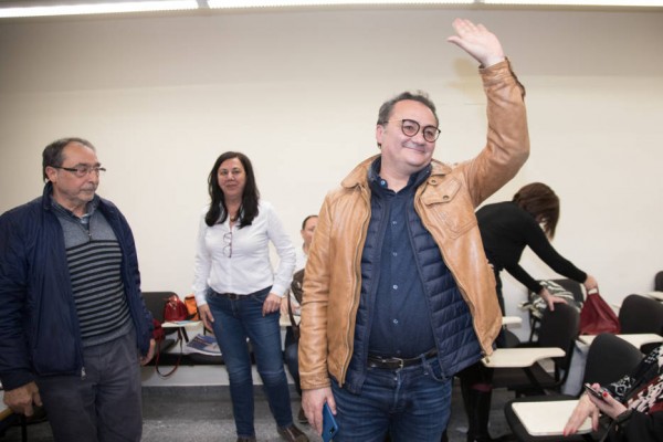 Sanguino gana tiempo sin respuesta a su denuncia; los afines a Franco cuentan las horas para su cese