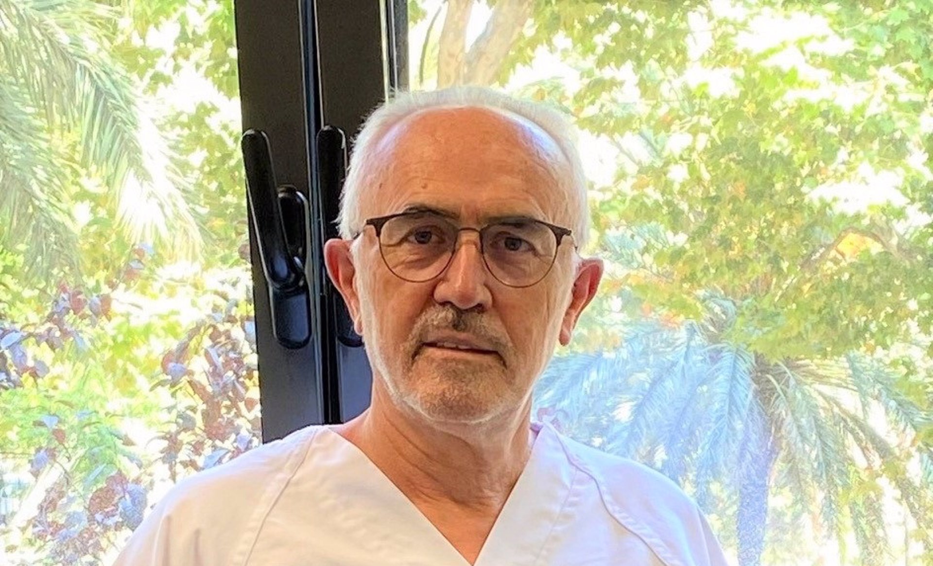 Vicente Guillem, jefe de servicio de Oncología Médica del IVO, se jubila tras 45 años de labor
