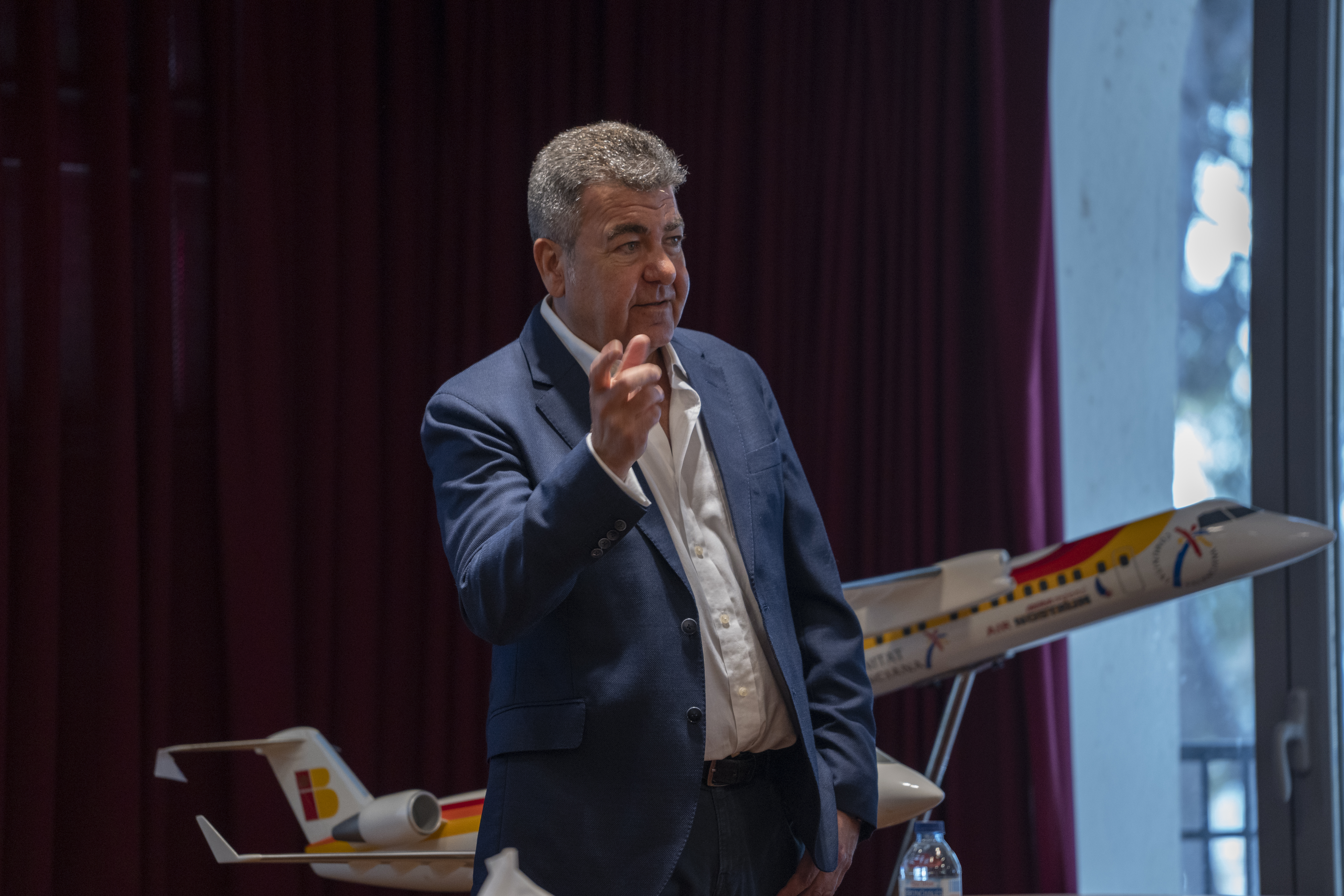 Air Nostrum firma un contrato de mantenimiento de aviones con Mitsubishi Jet