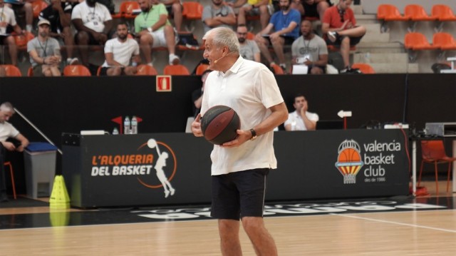 Obradovic: “Es un clínic especial para una gran persona como era Miki”
