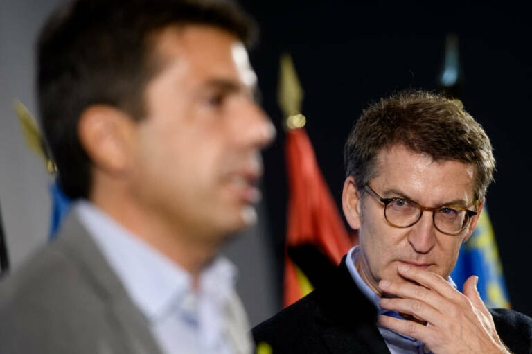 Alberto Núñez Feijóo y Carlos Mazón durante uno de los últimos actos en València. Foto: KIKE TABERNER - 