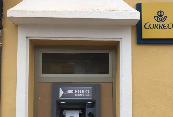 La banca facilitará el acceso al efectivo a los municipios rurales con un acuerdo con Correos