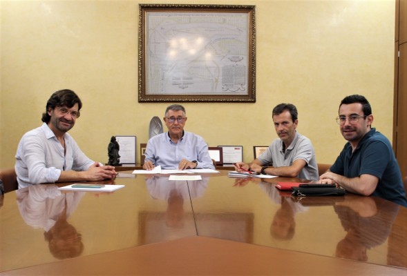 La limpieza del canal del Reguerón se ponen sobre la mesa en una reunión entre la CHS el pedáneo de Algezares