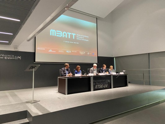 Power Electronics, ITE y la UV presentan un máster online de almacenamiento energético y baterías