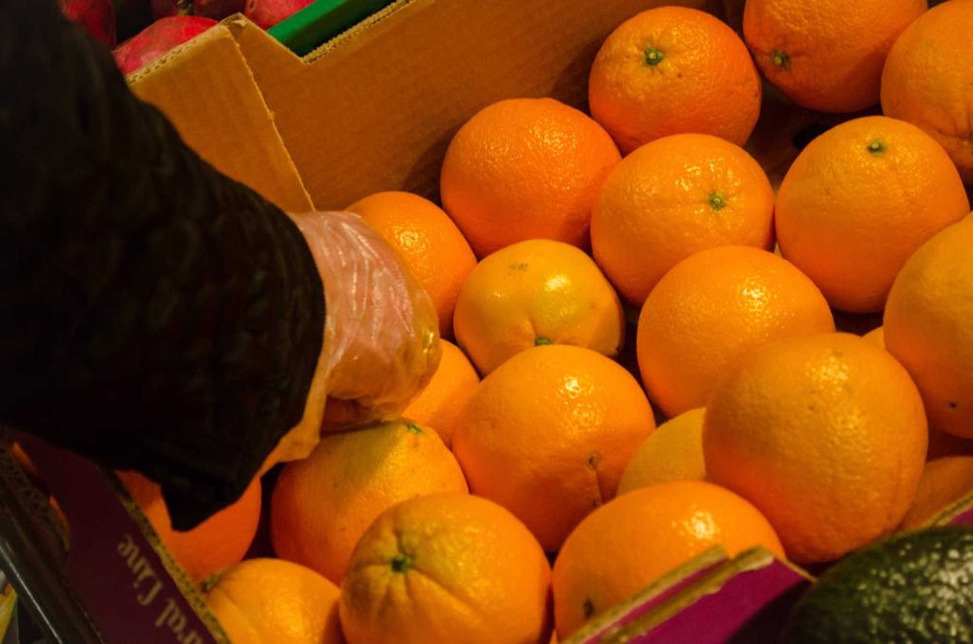 AVA-Asaja denuncia naranjas valencianas a la venta a cinco euros el kilo en Madrid