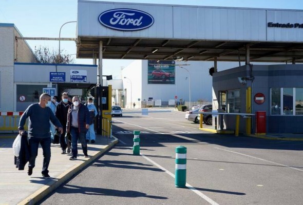 Ford cancela varias paradas de producción en la recta final del ERTE de la fábrica de Almussafes