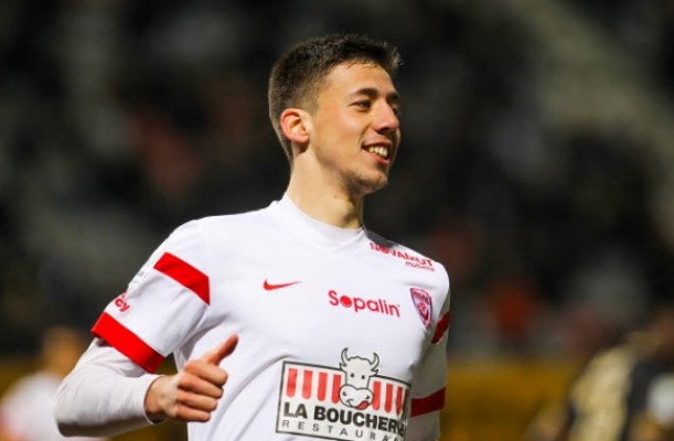 Clément Lenglet tensa la cuerda para fichar por el Sevilla