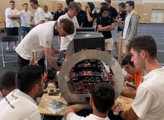 Hyperloop UPV compite en Países Bajos con 'Auran', 
