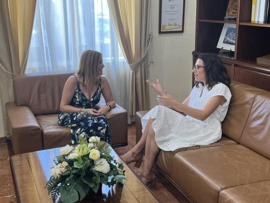 Bernabé promete a Mas buscar las fórmulas para coordinar la renta de inclusión y el IMV
