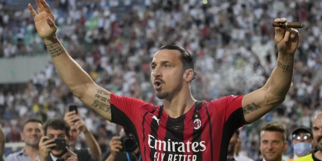 Ibrahimovic, un año más en el Milán

