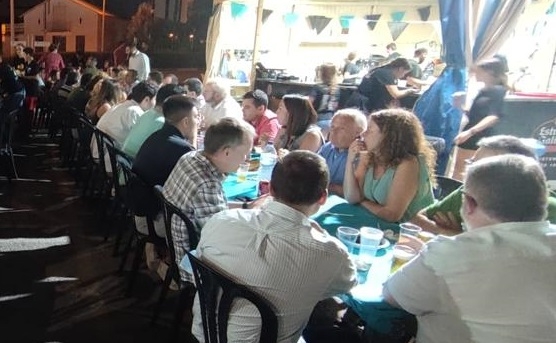 Imagen de algunos asistentes a la cena en Alboraya.  - 