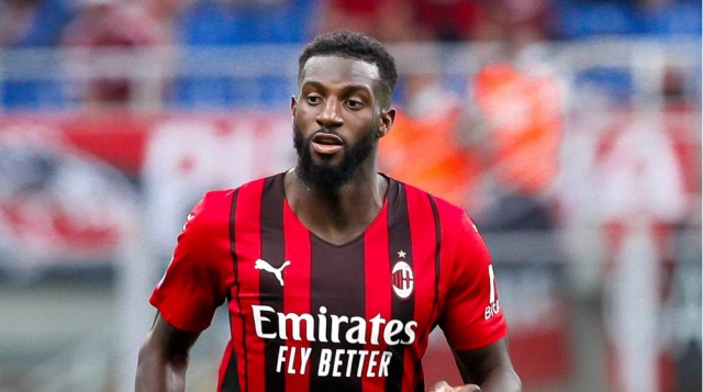 Tiemoué Bakayoko, cacheado por la policía en Italia