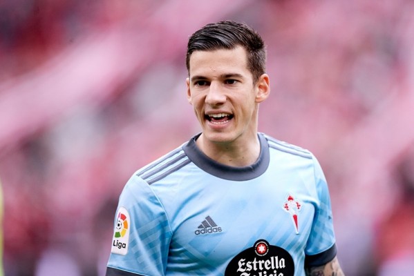Santi Mina vuelve a los entrenamientos con el Celta hasta que la sentencia sea firme