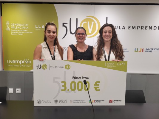 Dos alumnas de la UJI ganan el Concurso Aula Emprende 3i con una app para tratar la ansiedad