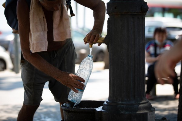 La ola de calor provoca 360 muertes en España, 123 de ellas este viernes, según Sanidad