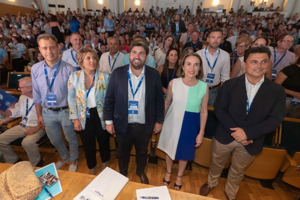 Así es la nueva ejecutiva de Miras: una vacante (¿Patricia?) y Rebeca Pérez como coordinadora