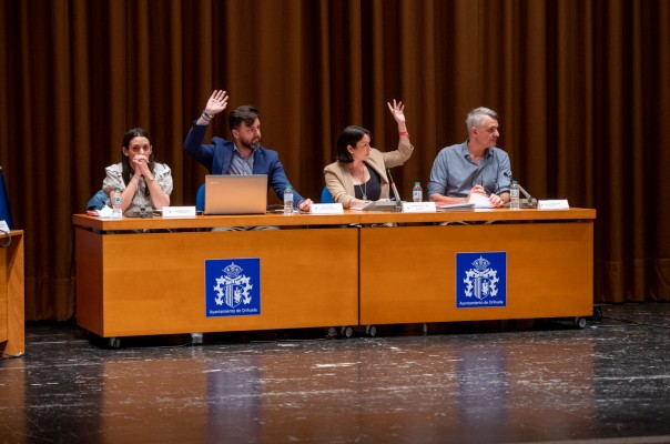Orihuela suma tres asesores más, entre ellos el exconcejal del PSOE Emilio Zaplana, y ya son 20