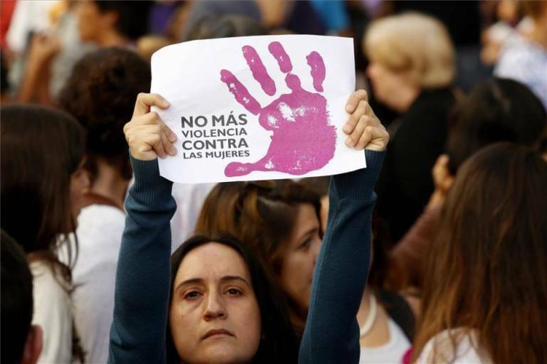 Las empleadas públicas víctimas de violencia de género podrán cambiar su puesto