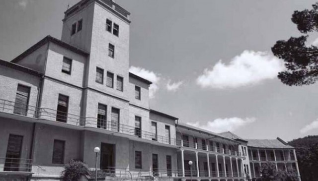 Planean rehabilitar el Sanatorio de Sierra Espuña y abrirlo al público