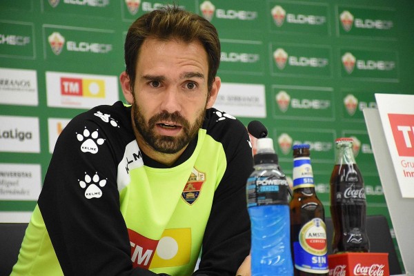 Lolo se convierte en la tercera baja del Elche en el mercado de invierno
