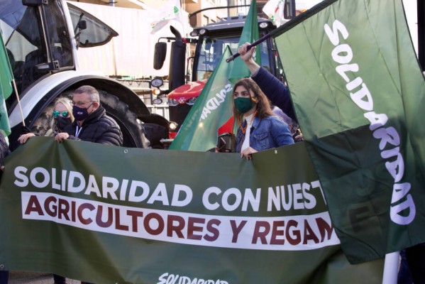 Los agricultores de la Región comienzan a movilizarse ante la subida de carburantes