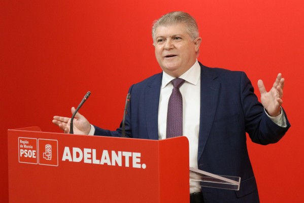 Vélez quiere ser el candidato del PSOE en 2023 y promete un vuelco: 
