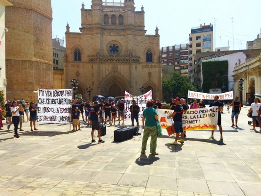 Los bomberos de Castelló piden ampliar la plantilla y hacer fijos a 14 interinos