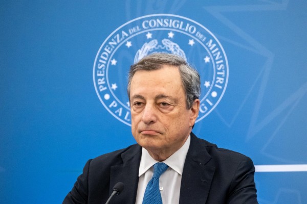 Dimite el primer ministro de Italia Mario Draghi
