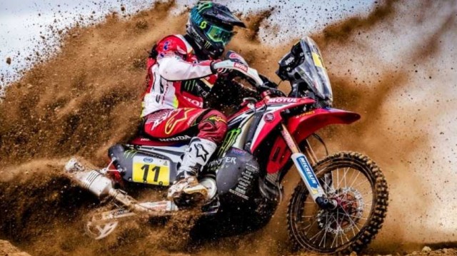 Barreda arrasa en la tercera etapa y es nuevo líder en motos
