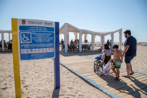 Turisme dobla el precio para proveerse de pasarelas para las playas tras un primer concurso desierto