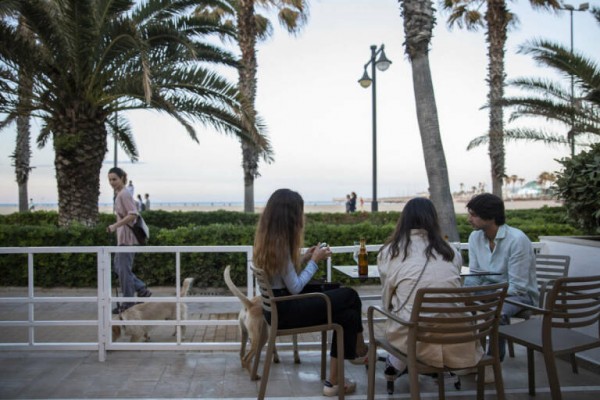 La firma de contratos en hostelería en la Comunitat alcanza los 176.440 en el primer semestre