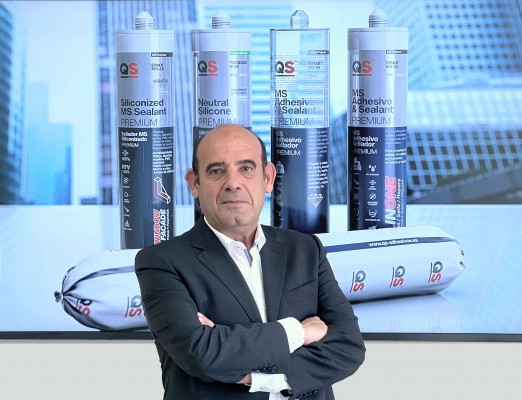 El químico Javier Sanz, nuevo director general de la firma de Redován QS Adhesivos