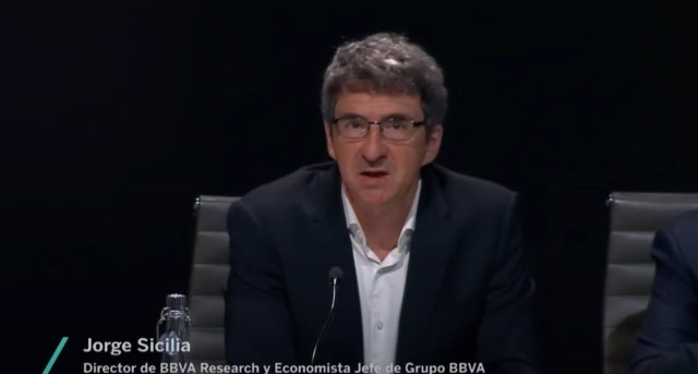 BBVA Research mantiene en el 4,1% su previsión para 2022, pero no descarta 