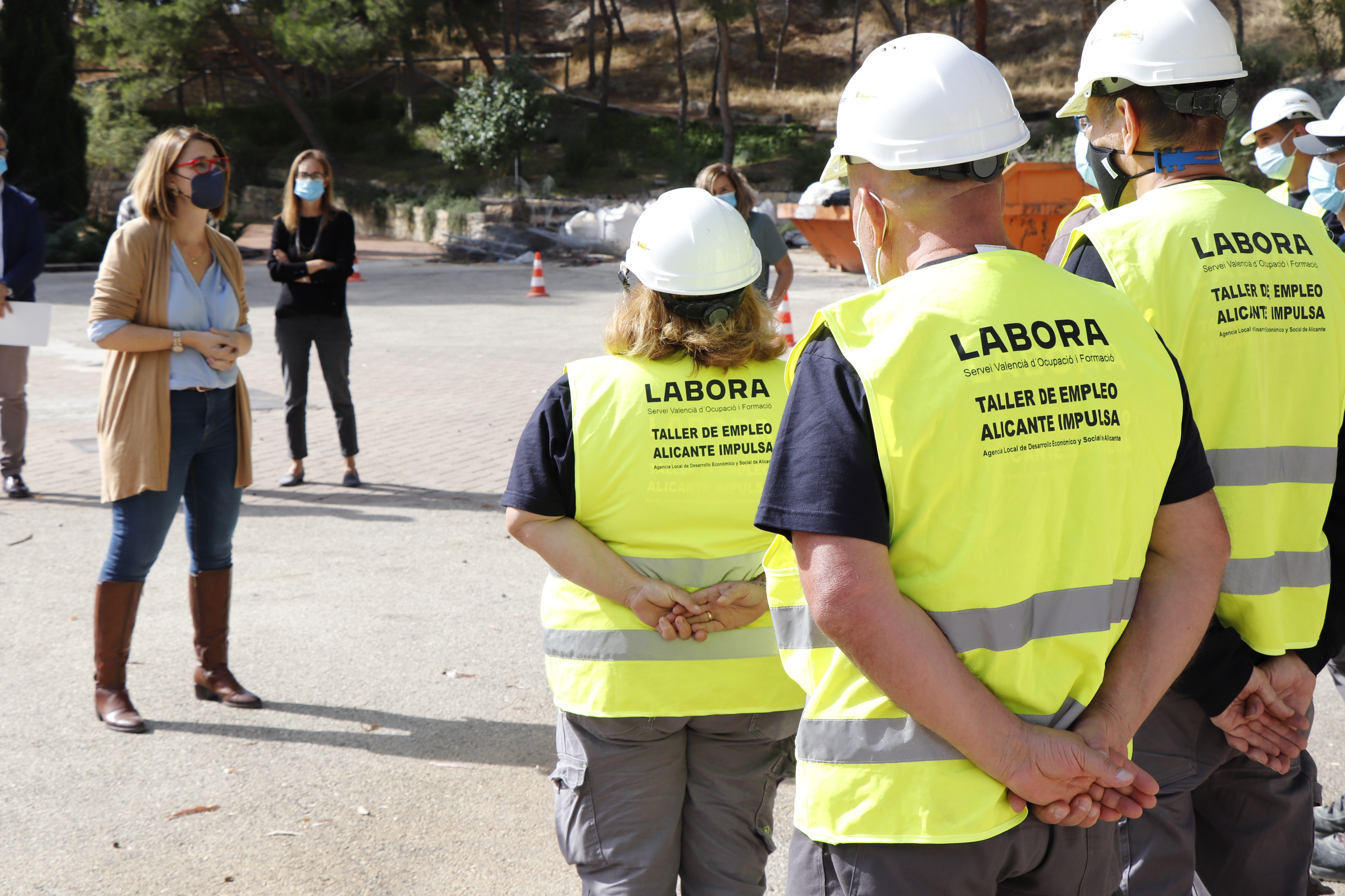 Alicante impulsa un programa de reinserción de parados de larga duración en la Zona Norte