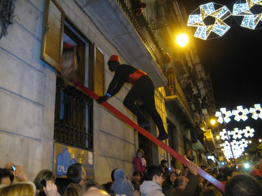 La Cavalcada dels Reis d'Alcoi per dins: així és la feina dels patges
