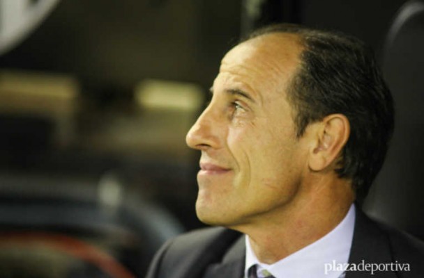 Se rastrea el mercado en busca de entrenador 