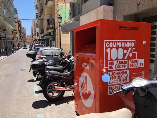 Alicante preadjudica a Proyecto Lázaro la recogida de la ropa usada por 572.000 euros