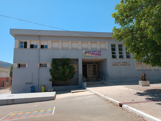 Pego busca construcotra para reformar con 1,2 millones de euros un colegio de los años 80 

