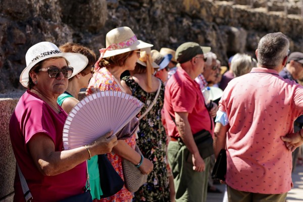 Beber agua y permanecer en lugares frescos, principales herramientas ante la ola de calor