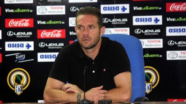 Tevenet no descarta a Fernando Román aunque el defensa sigue sin entrenar
