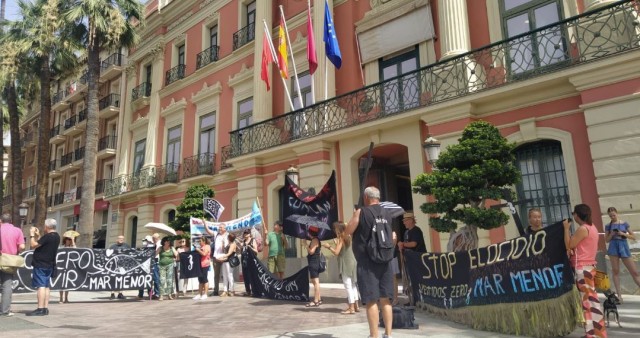 Blindan la 'Acción Popular' en la ley para dotar de personalidad jurídica al Mar Menor